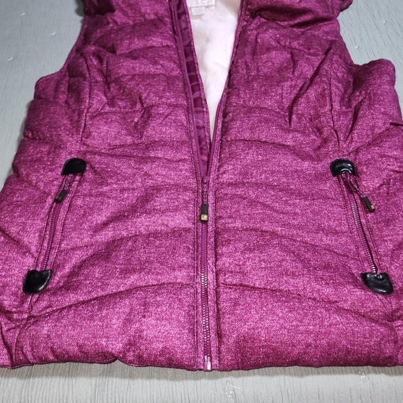 GreenTea Purple Puffer Vest with Faux Fur Trim - Picture 7 of 10